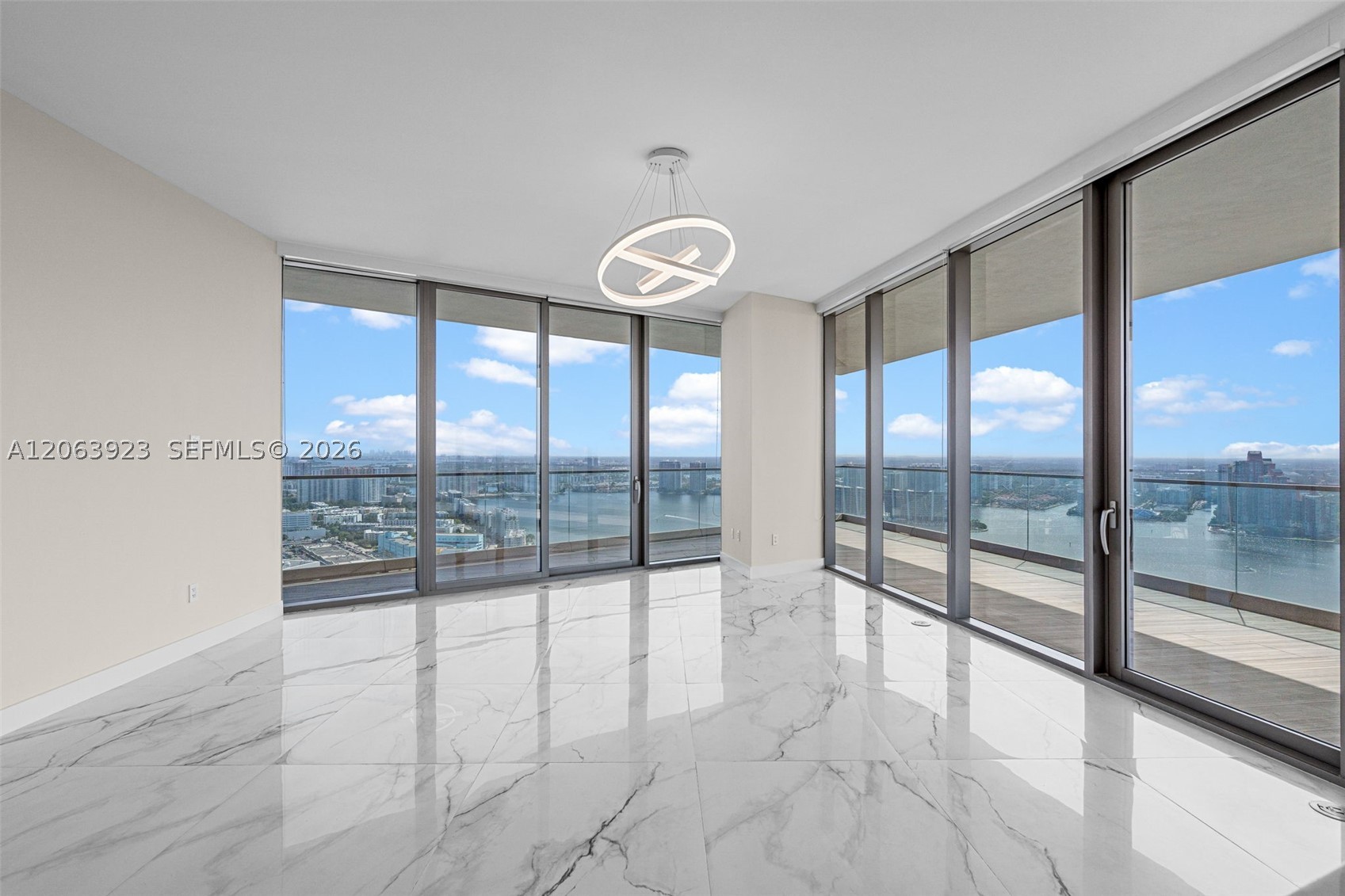 18975 Collins Ave 3605 Property Photo 6