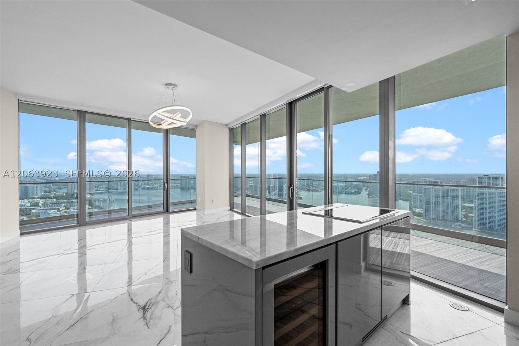 18975 Collins Ave 3605 Property Photo 10