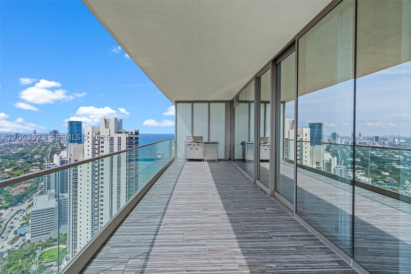 18975 Collins Ave 3605 Property Photo 30