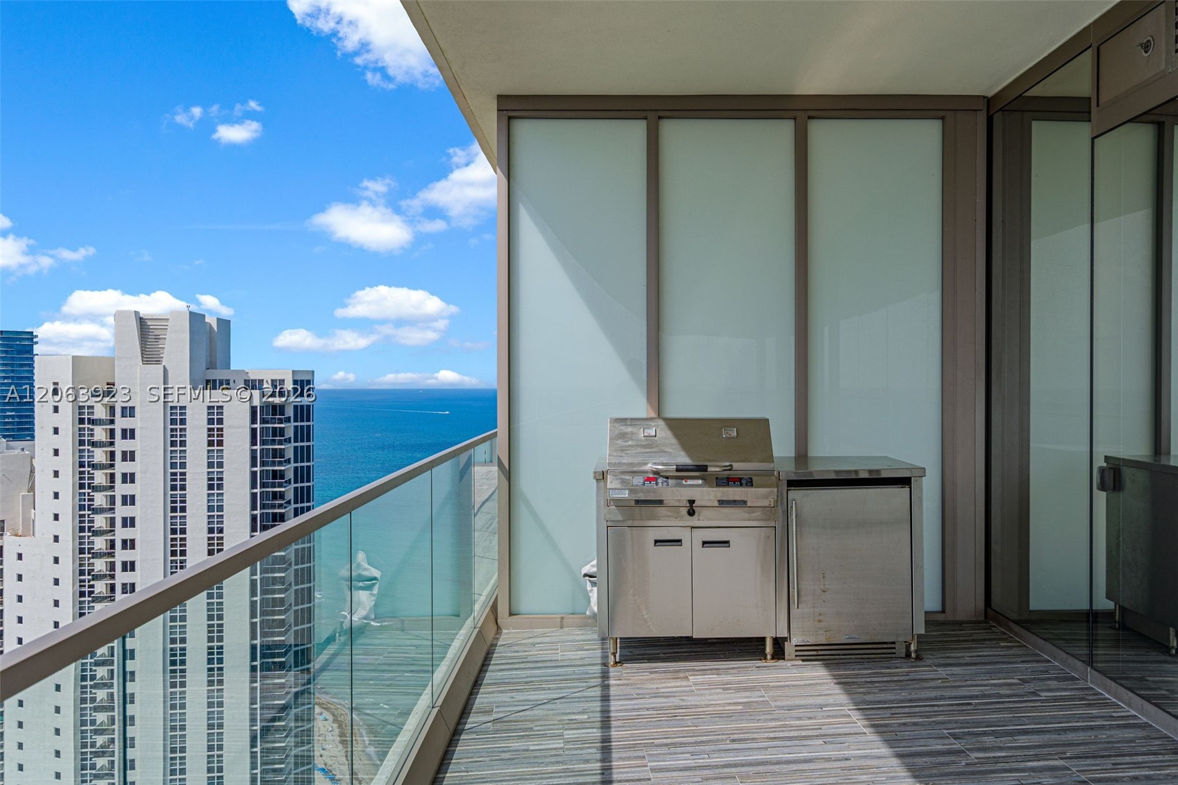 18975 Collins Ave 3605 Property Photo 31