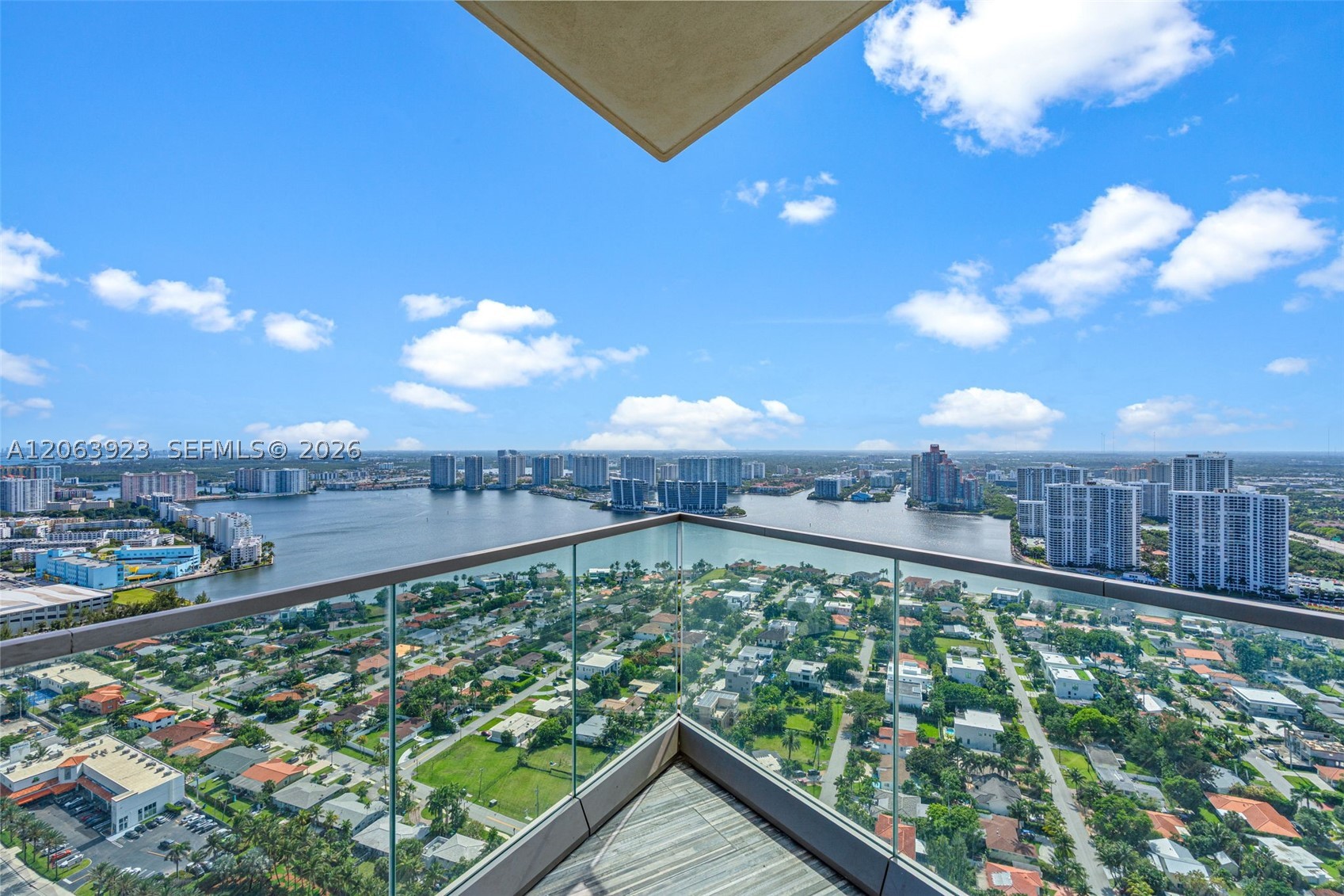 18975 Collins Ave 3605 Property Photo 34