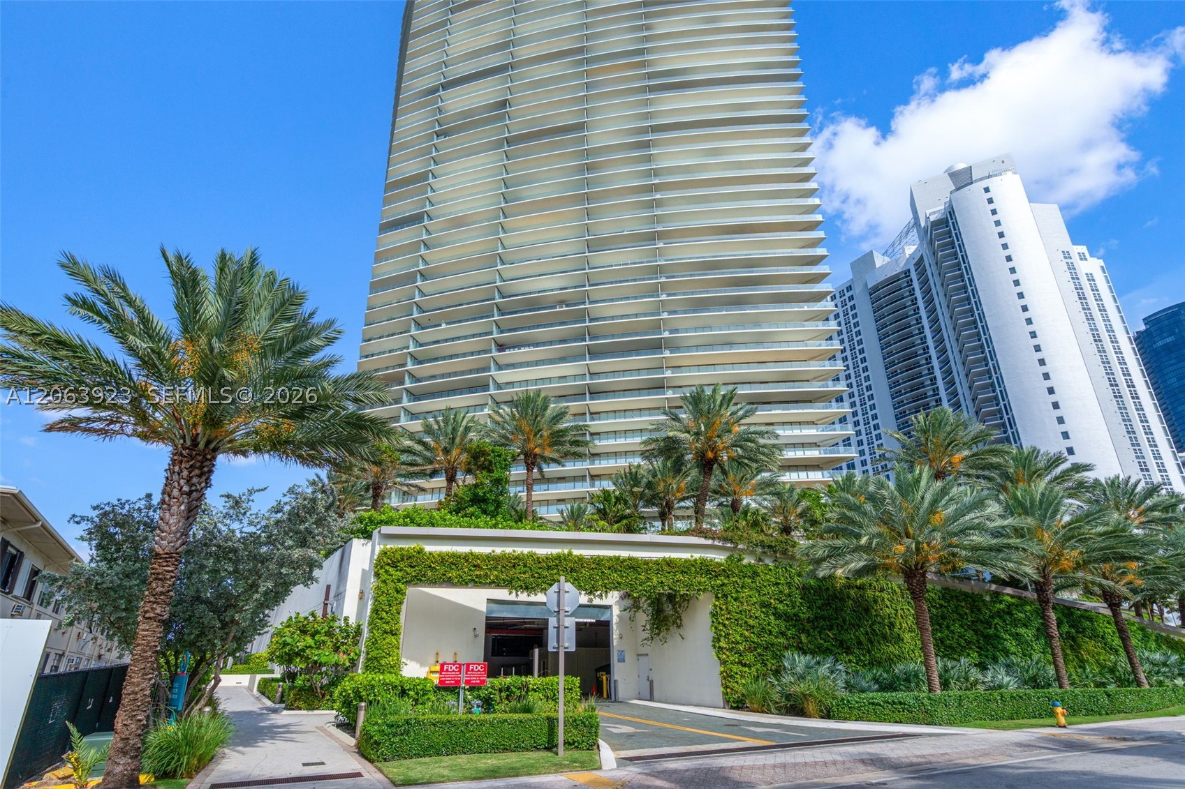 18975 Collins Ave 3605 Property Photo 43