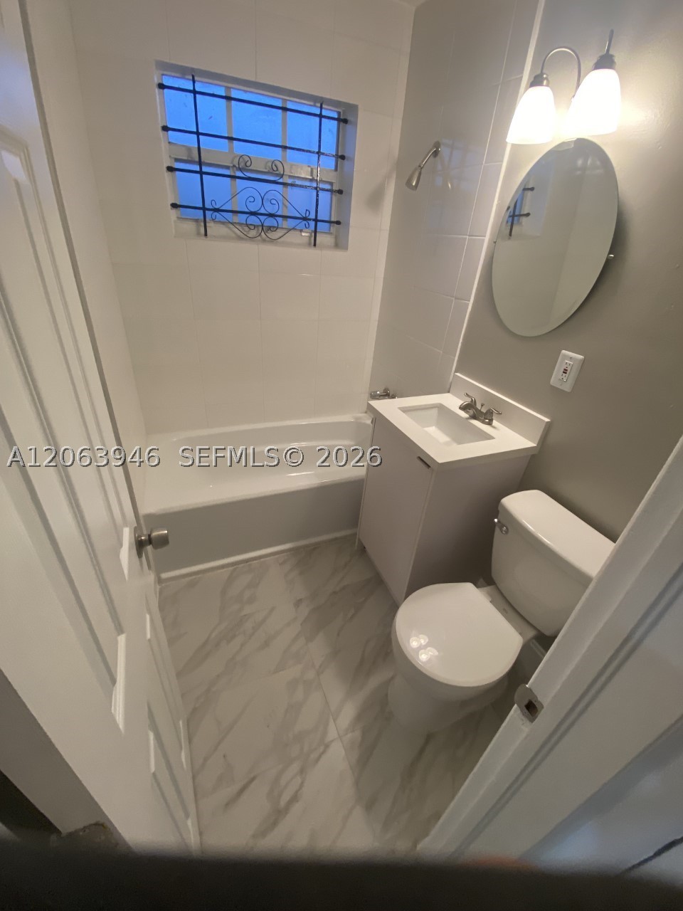 217 Nw 48th St 2 Property Photo 6