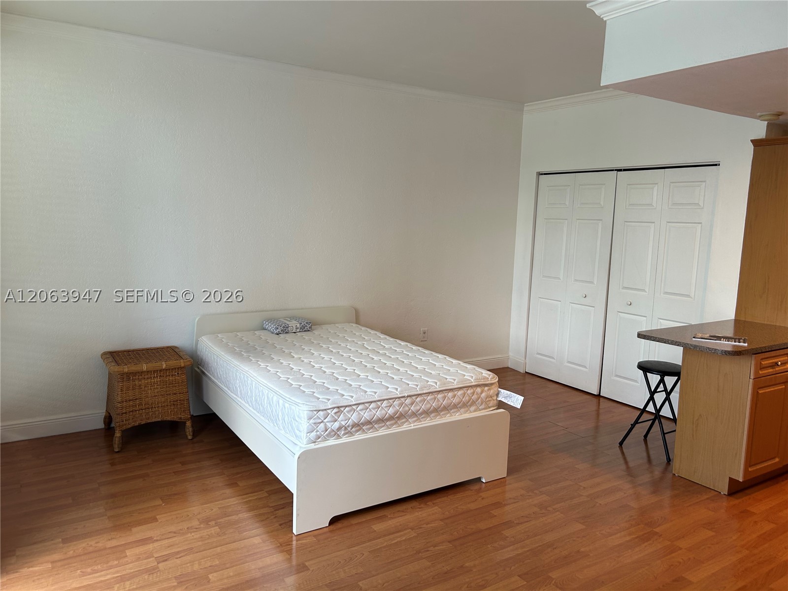700 Biltmore Way 215 Property Photo 8