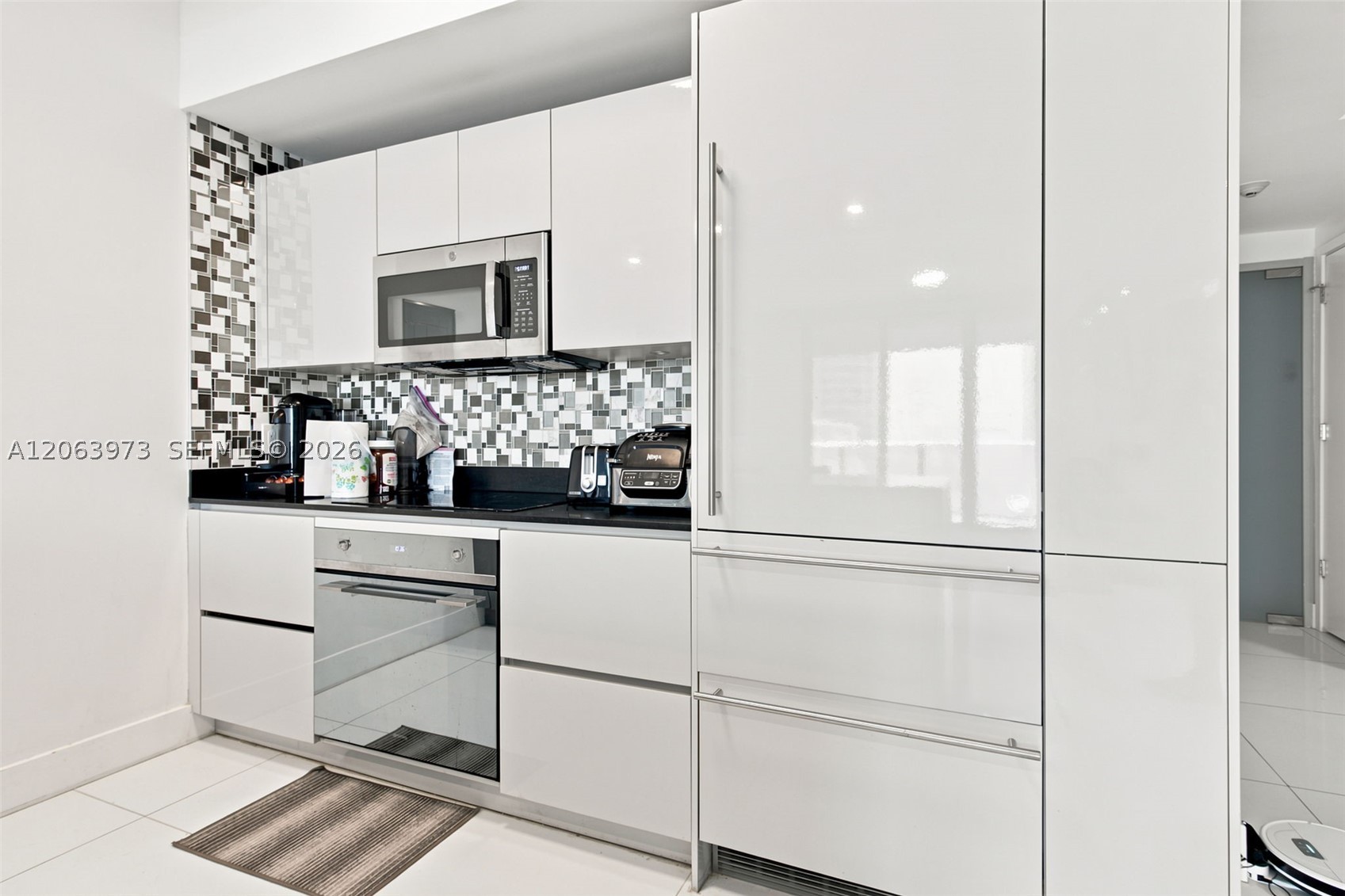 1010 Brickell Ave 2403 Property Photo 11