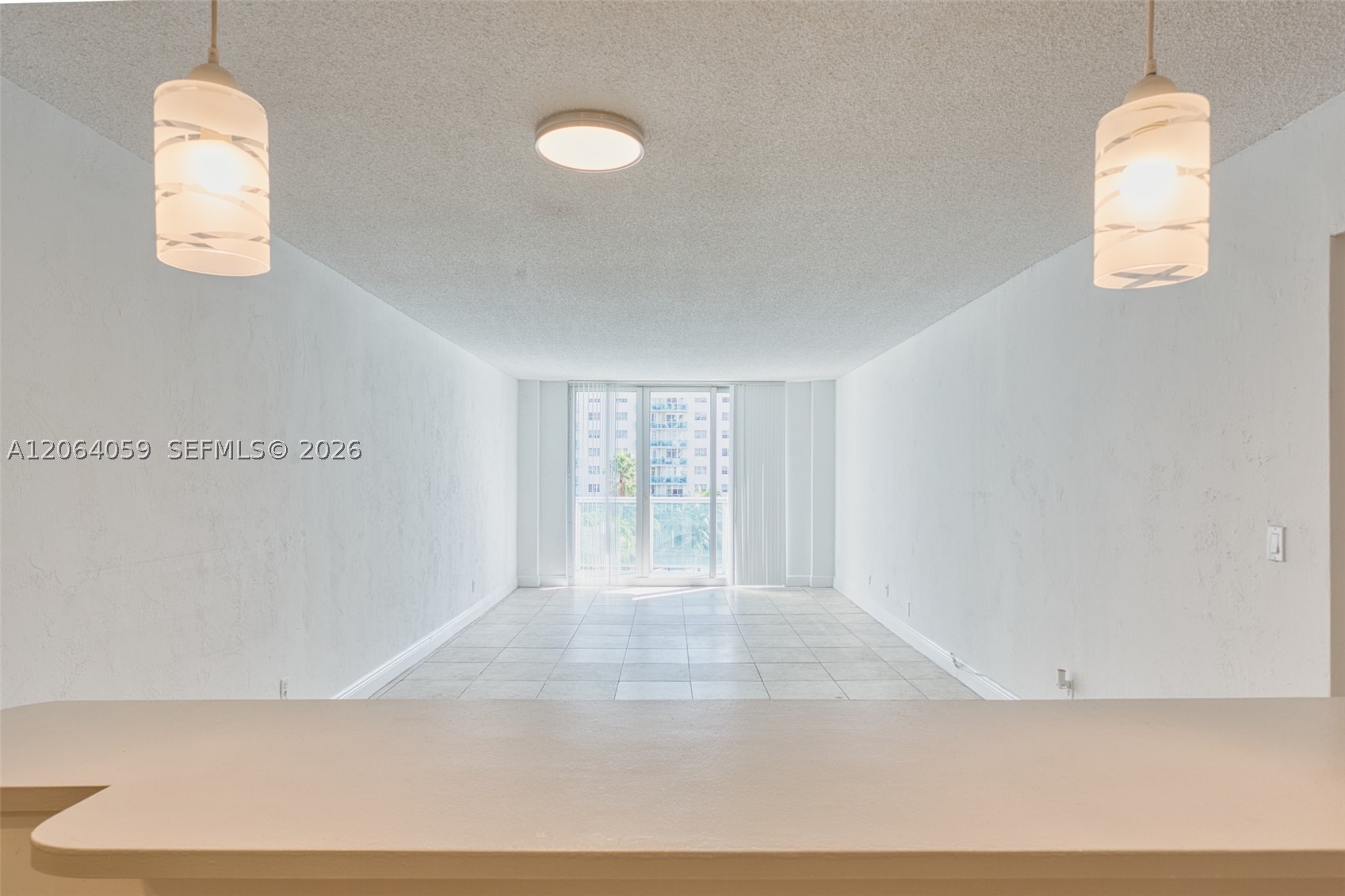 19380 Collins Ave 406 Property Photo 9