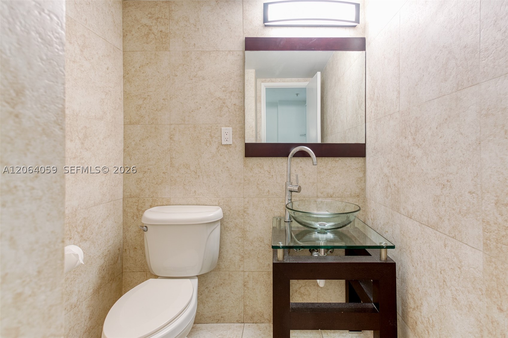 19380 Collins Ave 406 Property Photo 13
