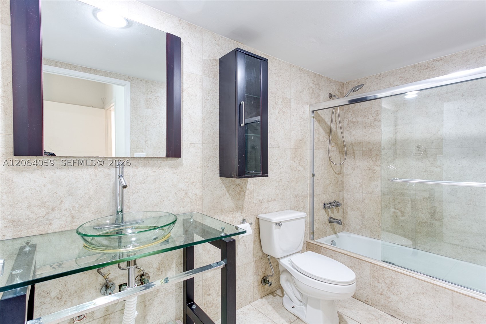 19380 Collins Ave 406 Property Photo 18