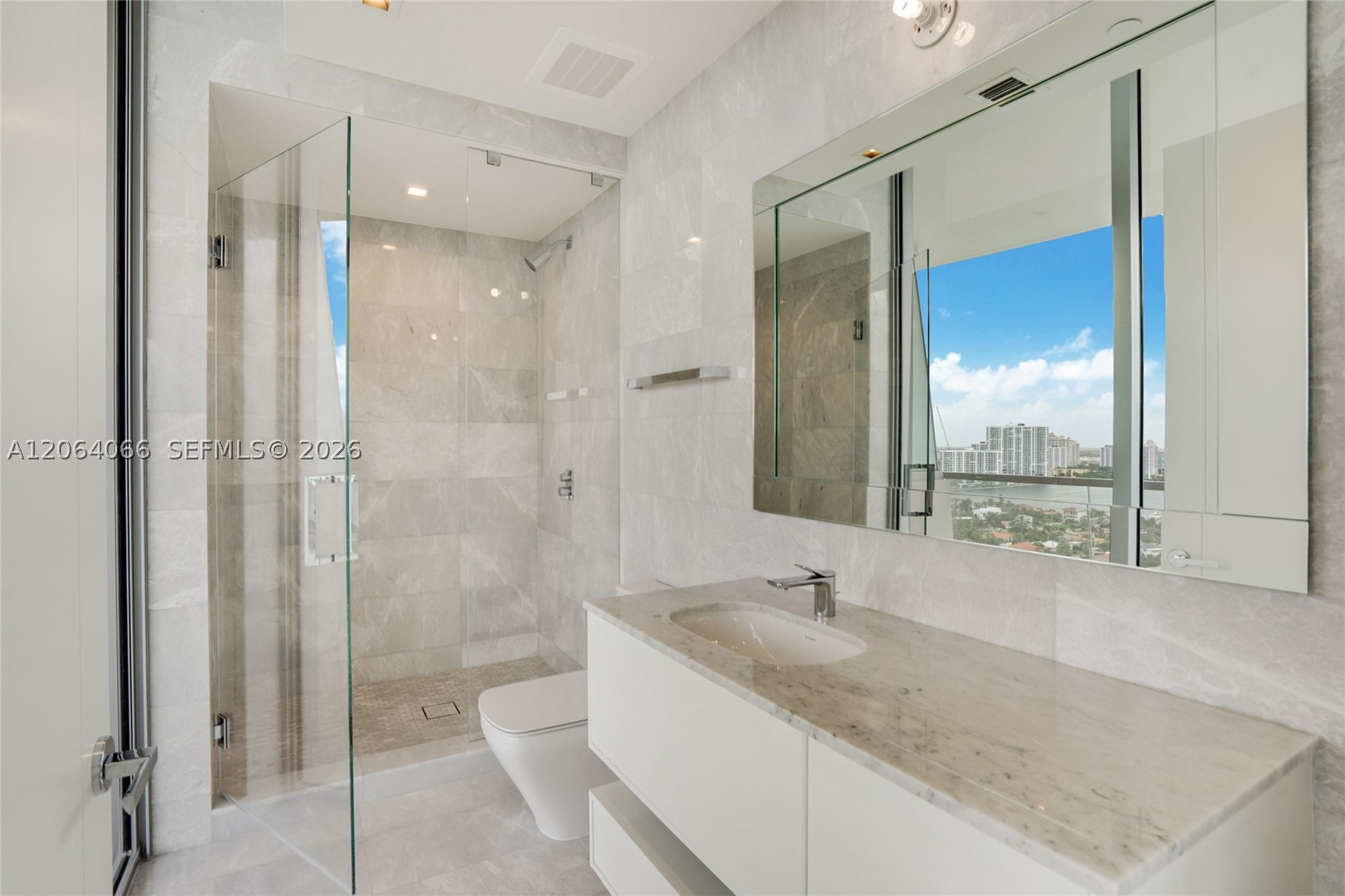 18501 Collins Ave 1804 Property Photo 13