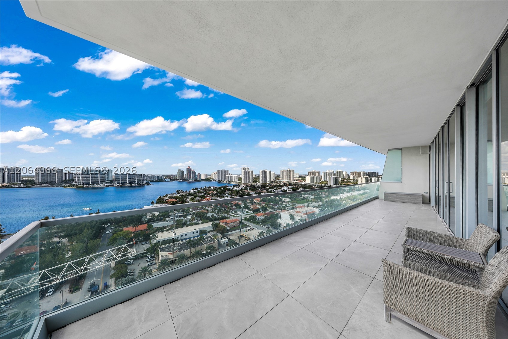 18501 Collins Ave 1804 Property Photo 14