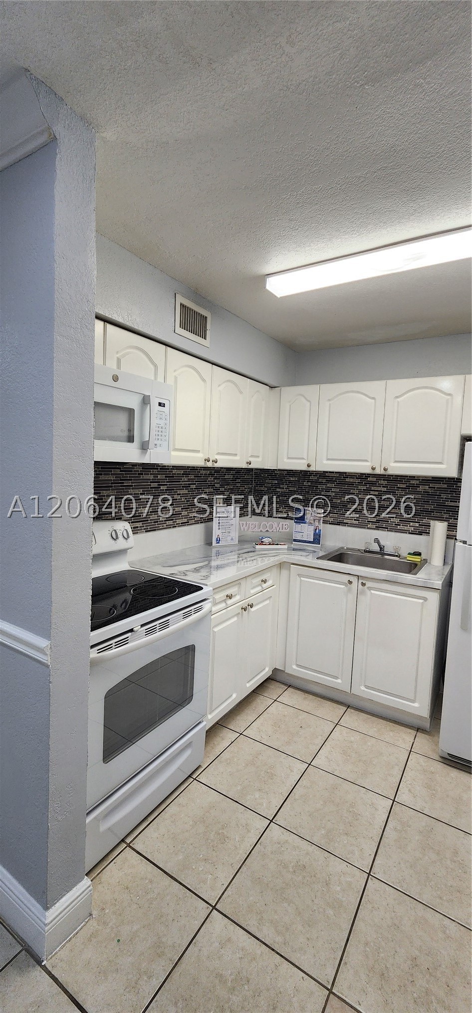 9405 Sw 76th St Y32 Property Photo 2