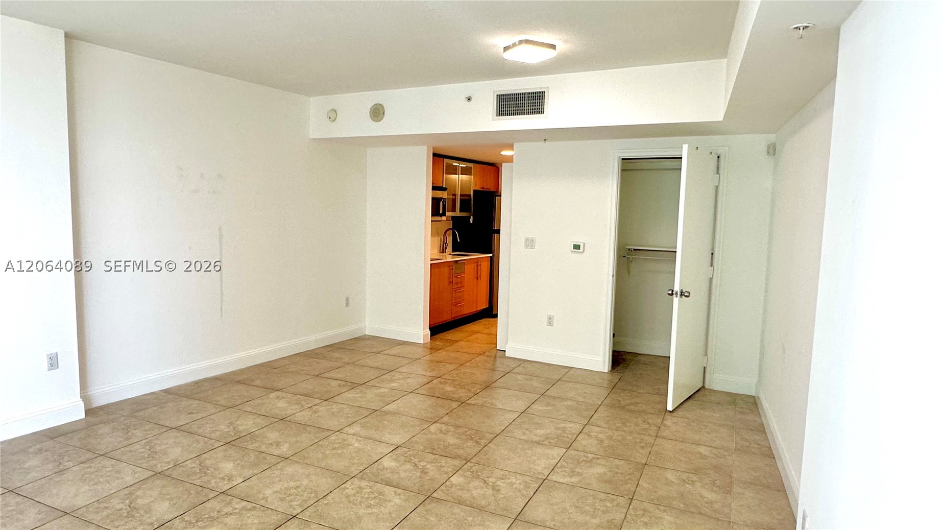 1750 N Bayshore Dr 2607 Property Photo 4