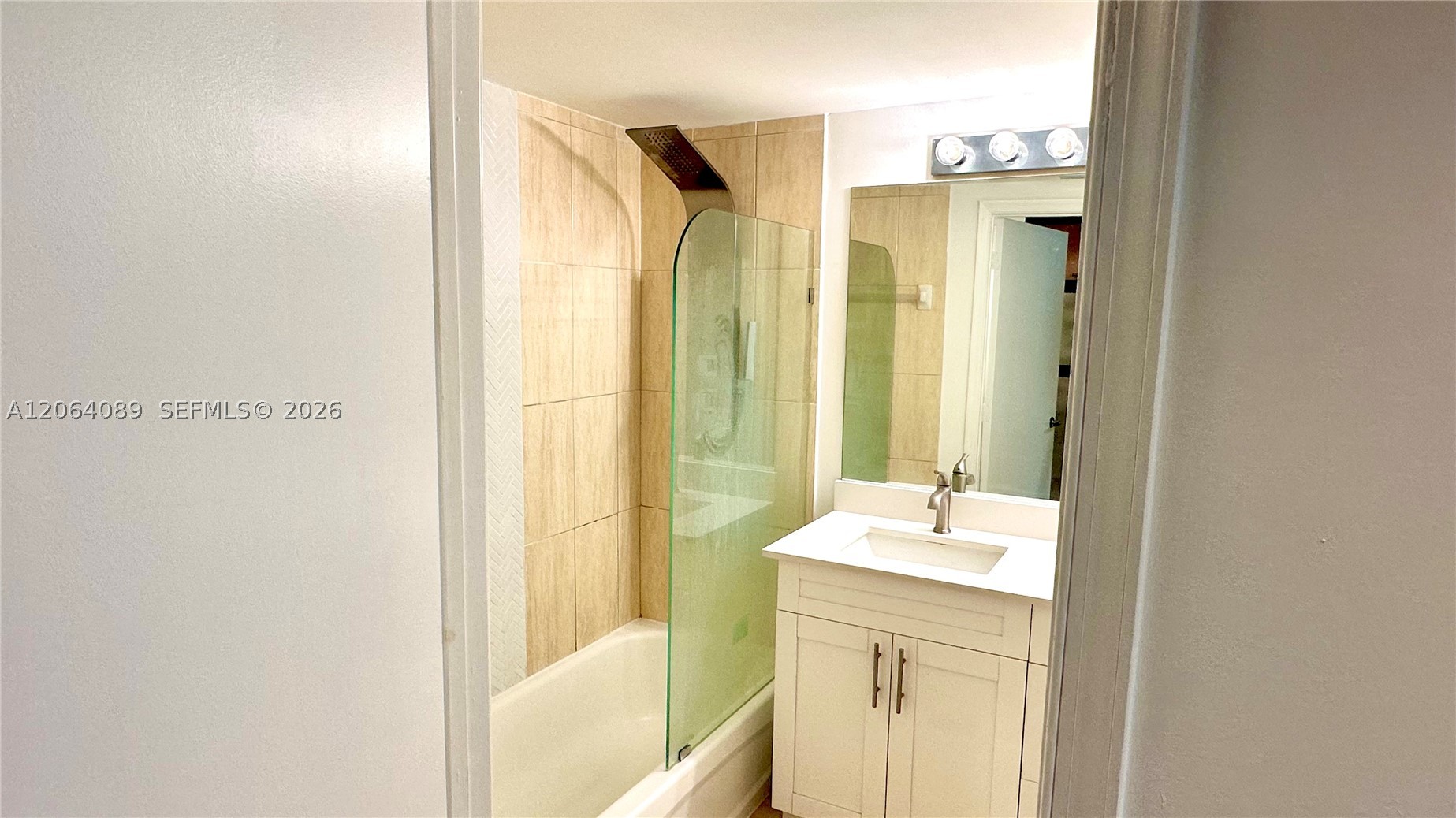 1750 N Bayshore Dr 2607 Property Photo 15
