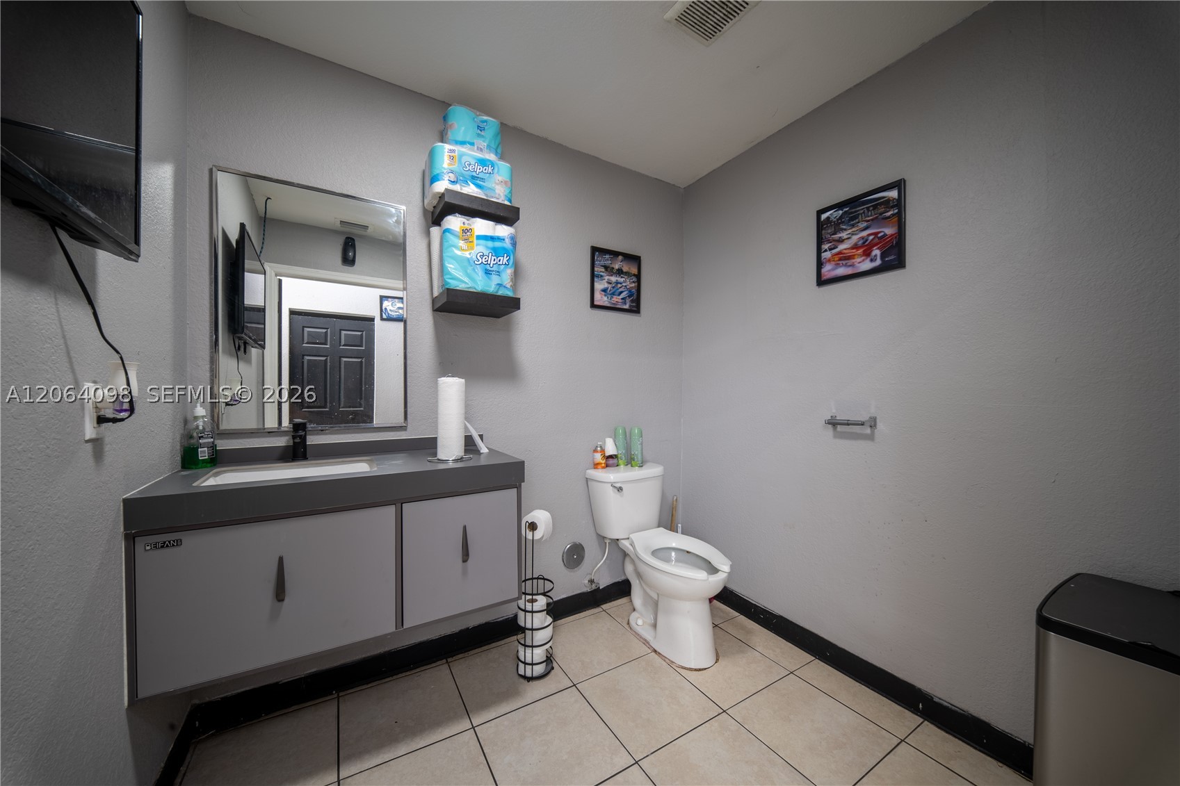 A12064098 Property Photo 11