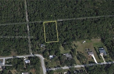 1141 Iris Ave Property Photo 2