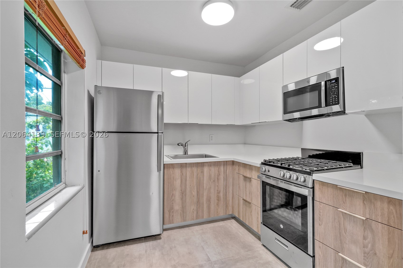 411 Santander Ave 1 Property Photo 1