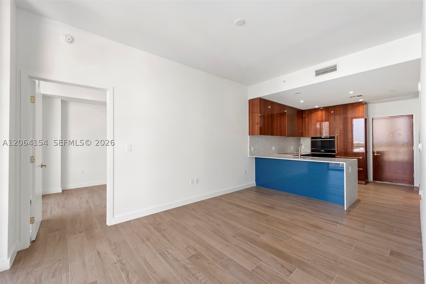 2678 Tigertail Ave 1405 Property Photo 5