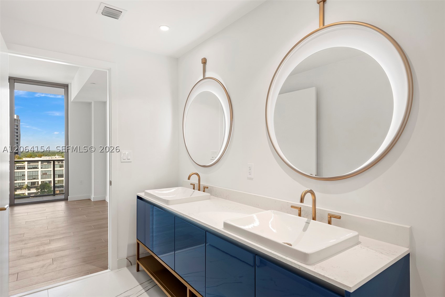 2678 Tigertail Ave 1405 Property Photo 17