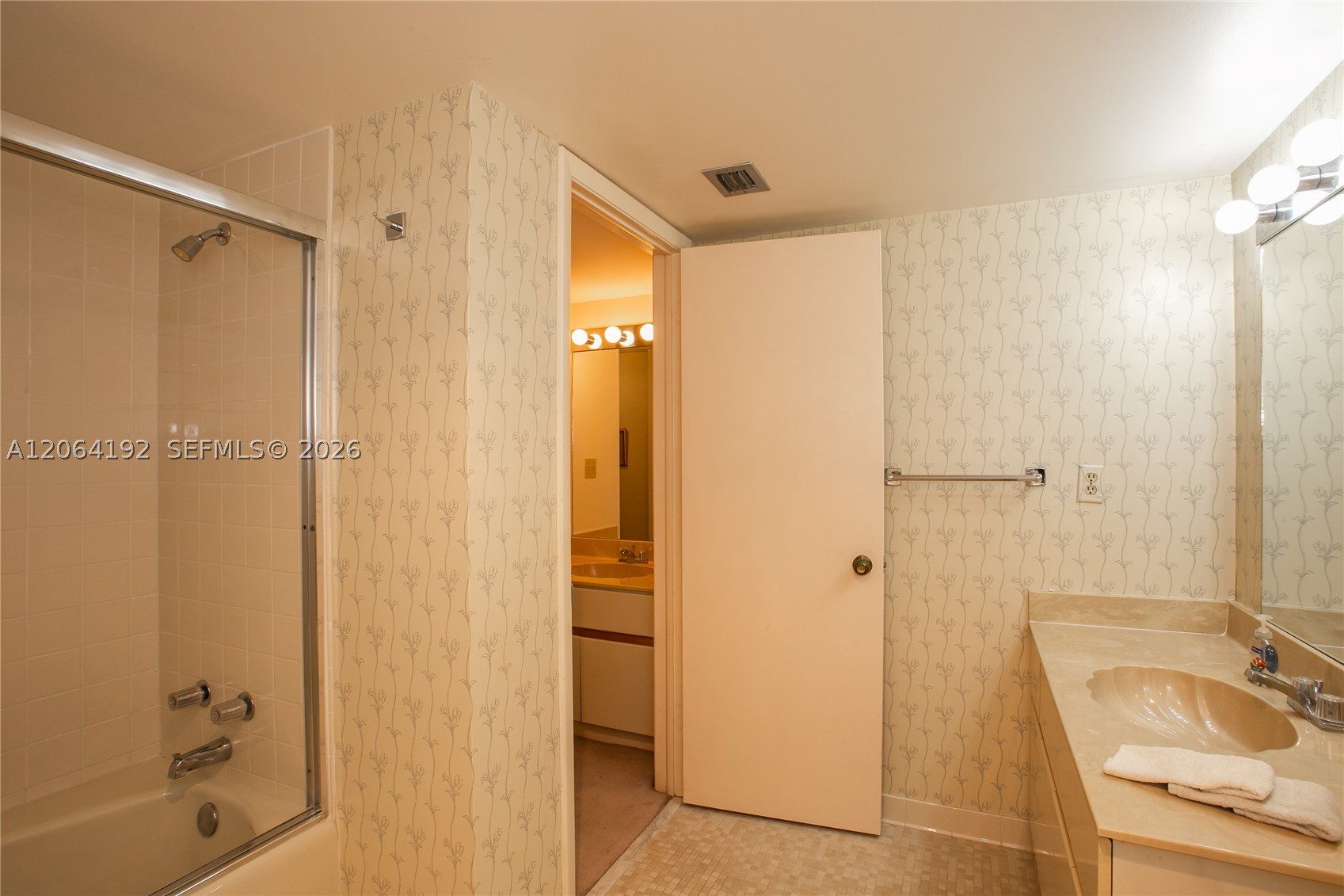 300 Three Islands Blvd 406 Property Photo 8