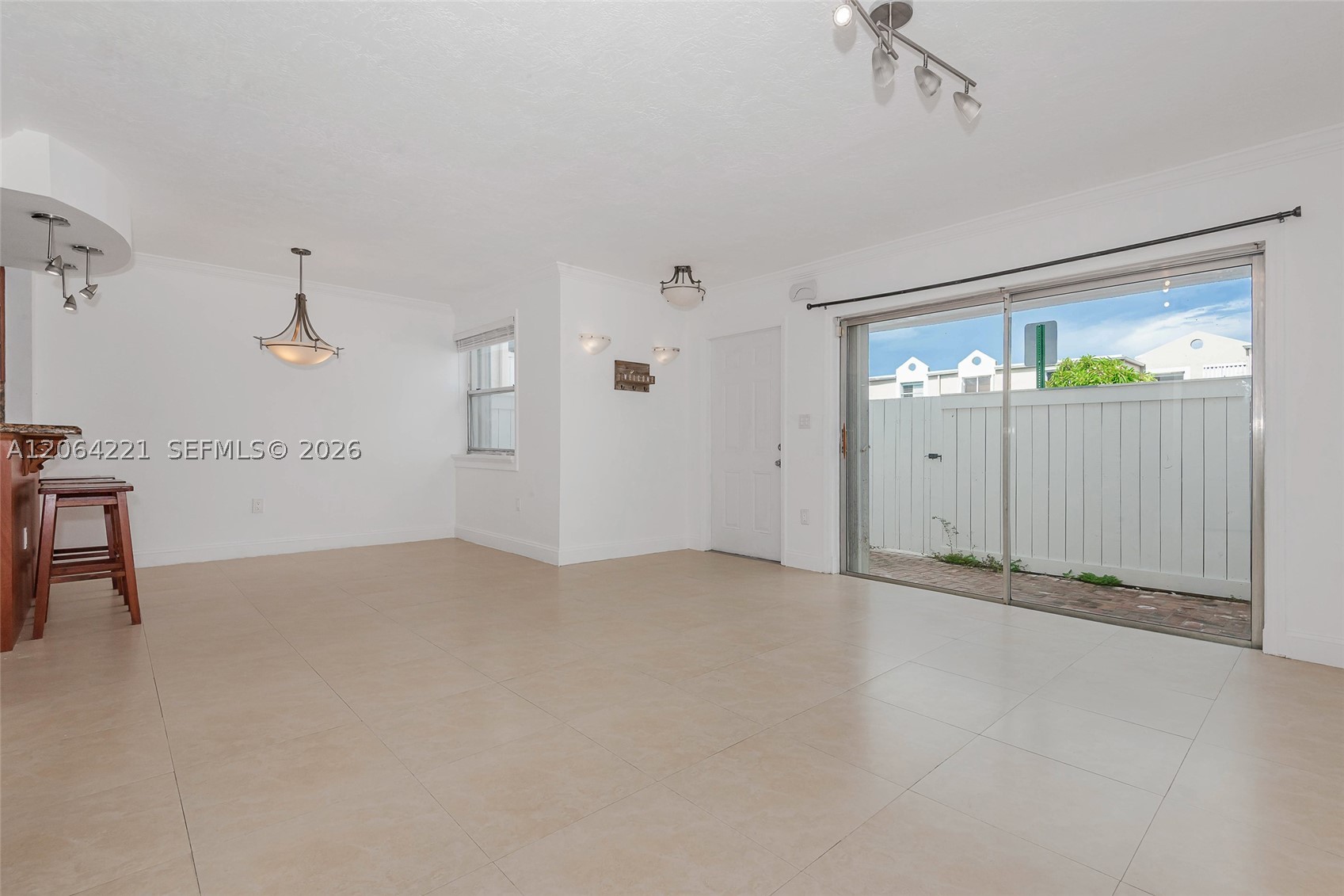 4520 Sw 68th Ct Cir 25-5 Property Photo 6