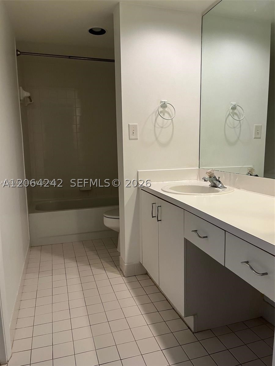 4730 Sw 62nd Way 202 Property Photo 12