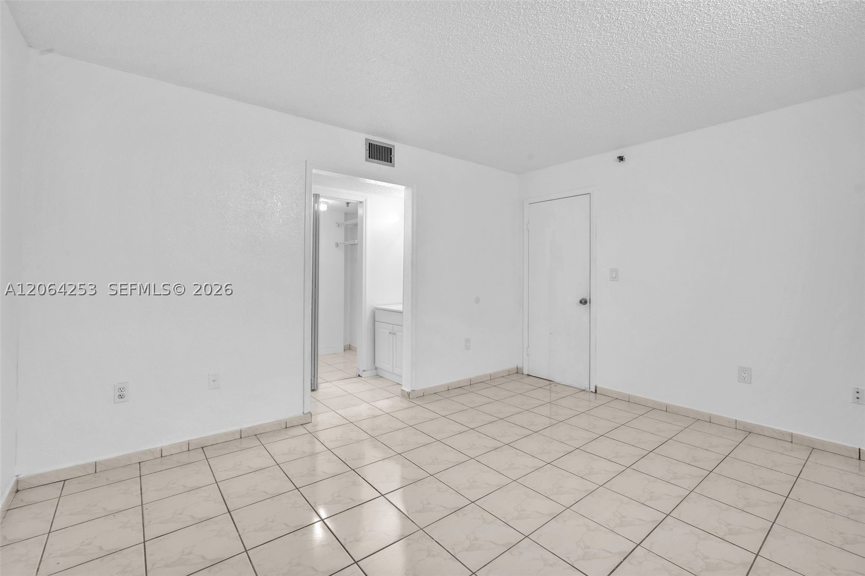 5249 Nw 7th St 416 Property Photo 16
