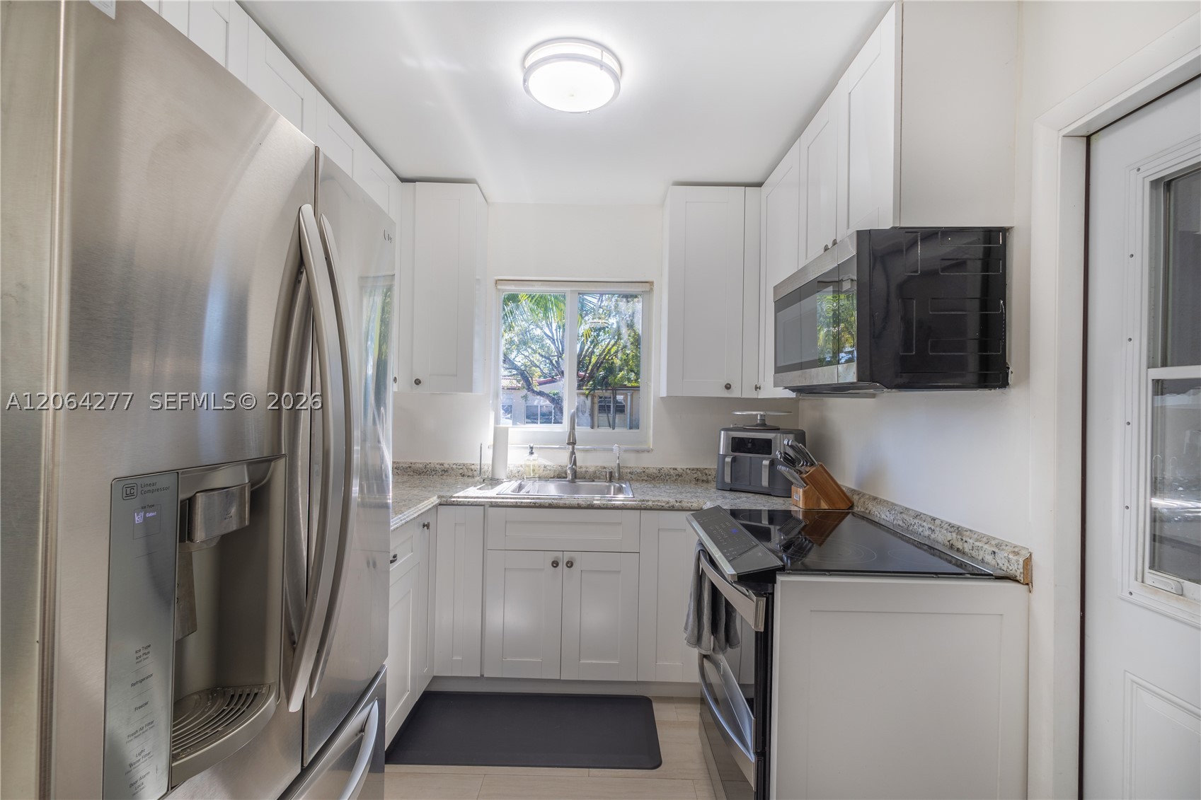 6881 Freedom St Property Photo 6