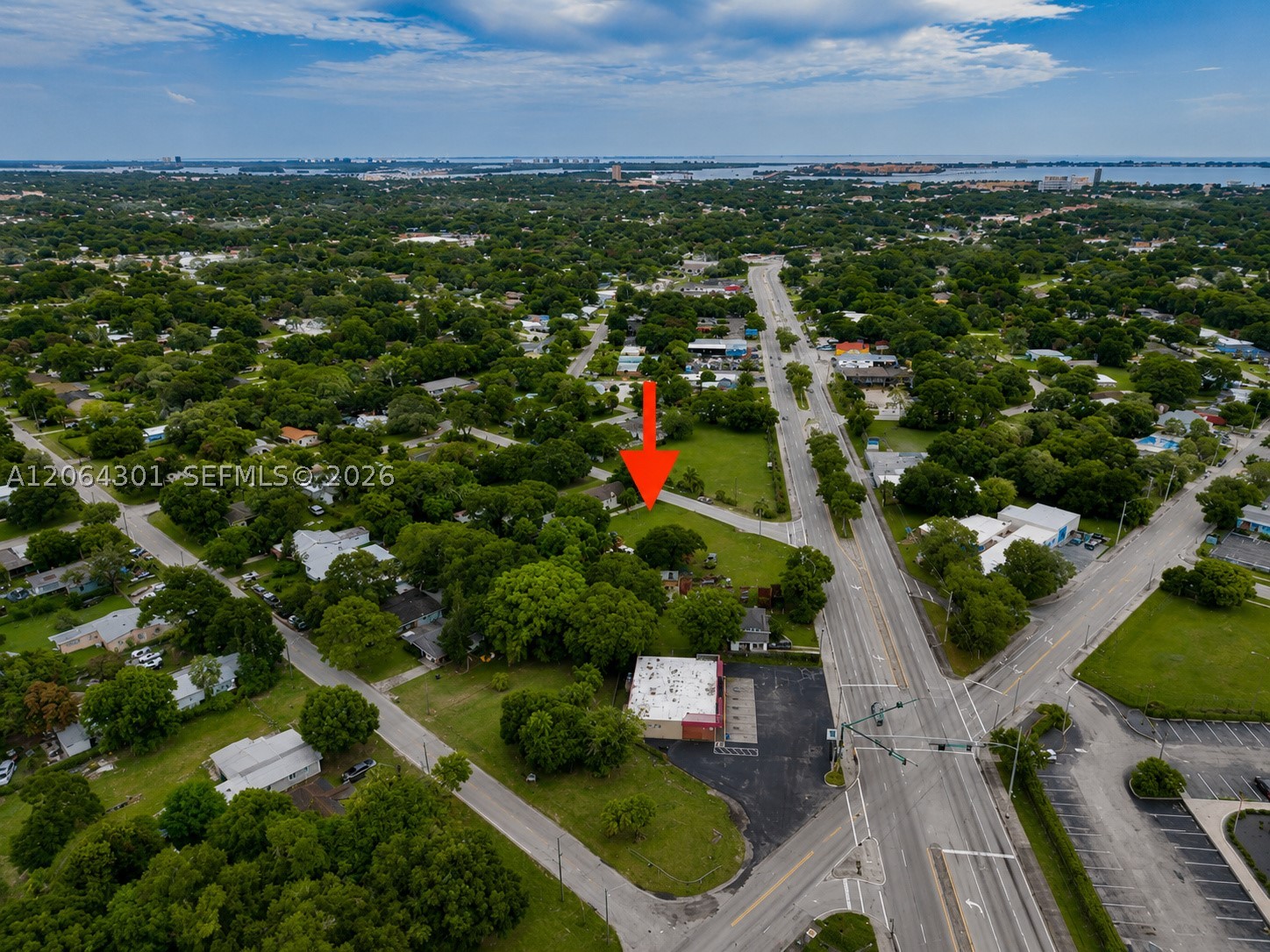 2108 Okeechobee Rd Property Photo 4
