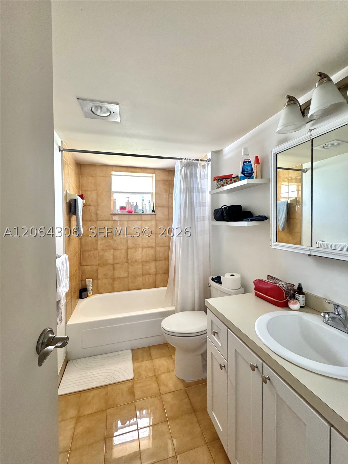 100 Edgewater Dr 305 Property Photo 11
