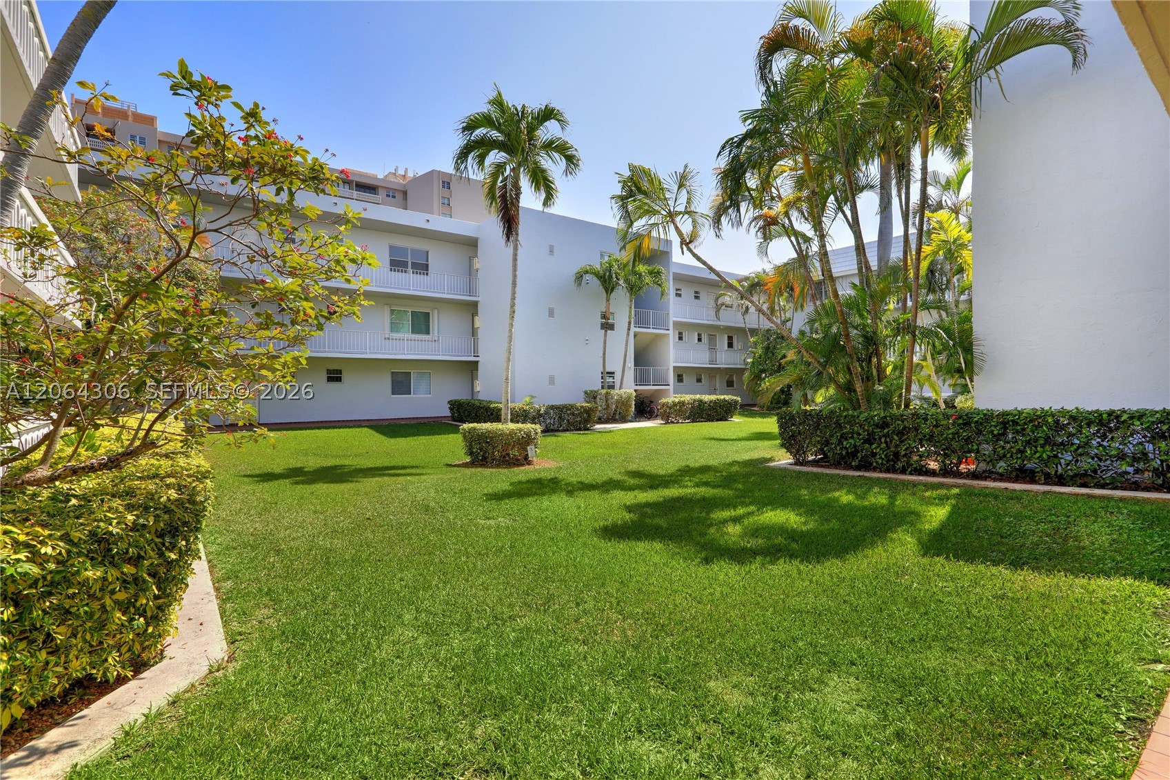 100 Edgewater Dr 305 Property Photo 15