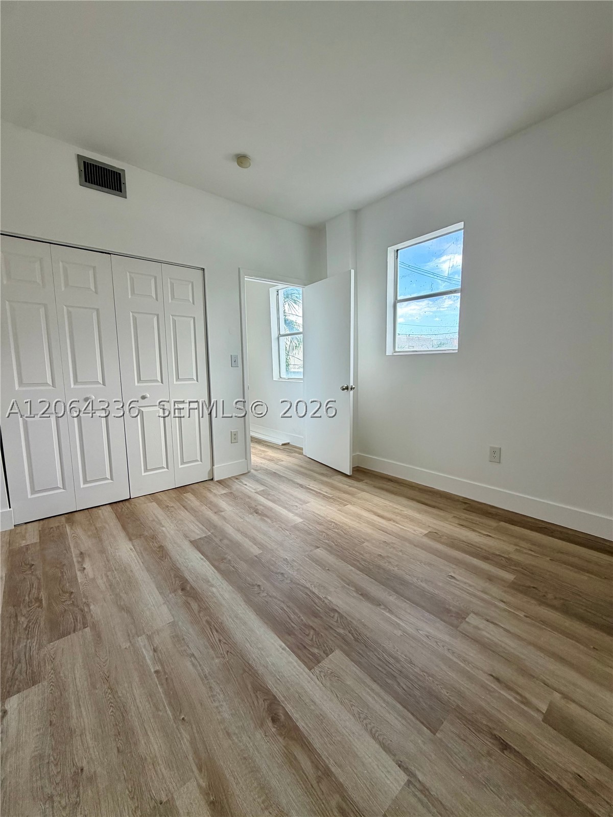 737 Jefferson Ave 204 Property Photo 5