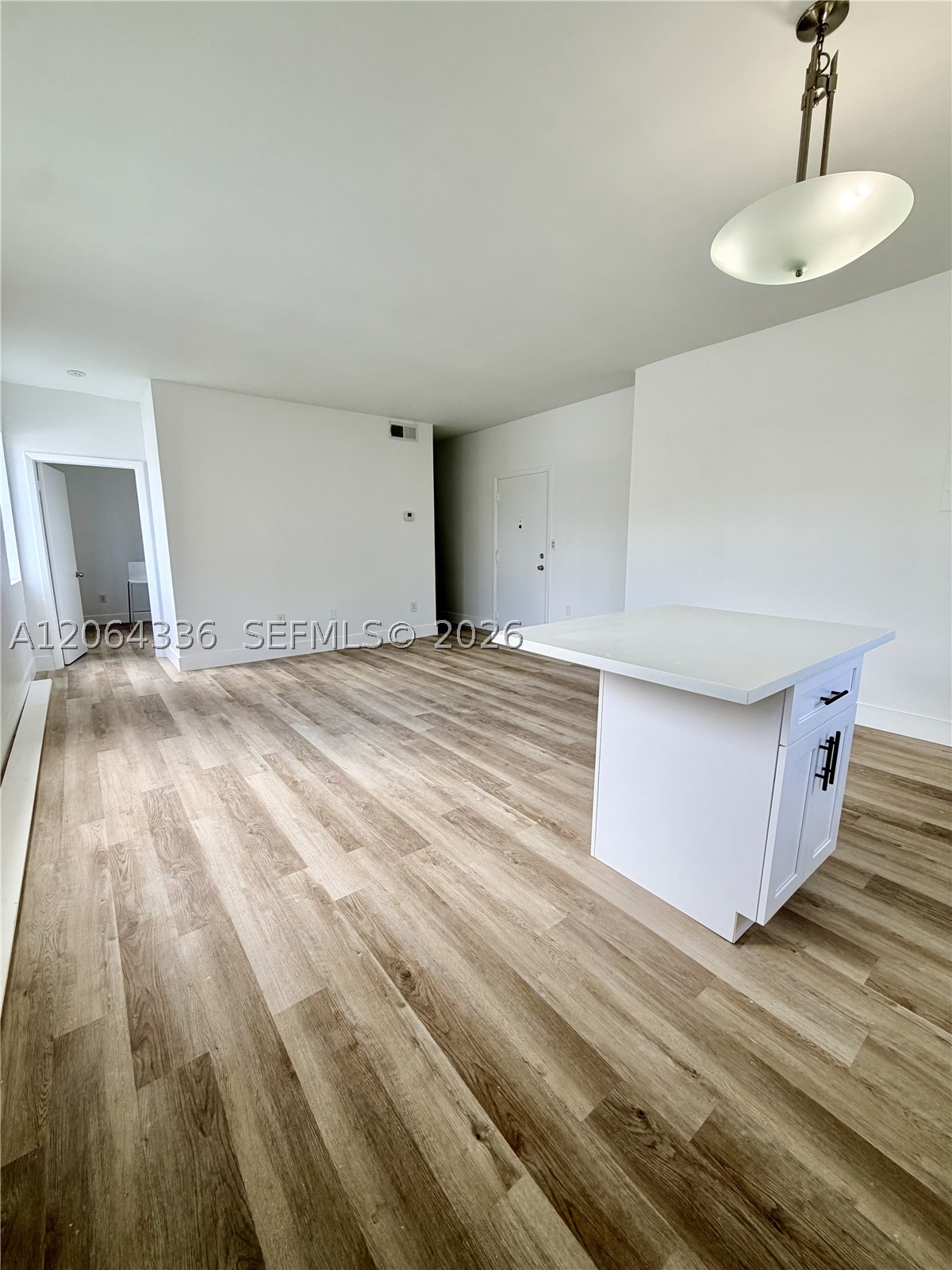 737 Jefferson Ave 204 Property Photo 14