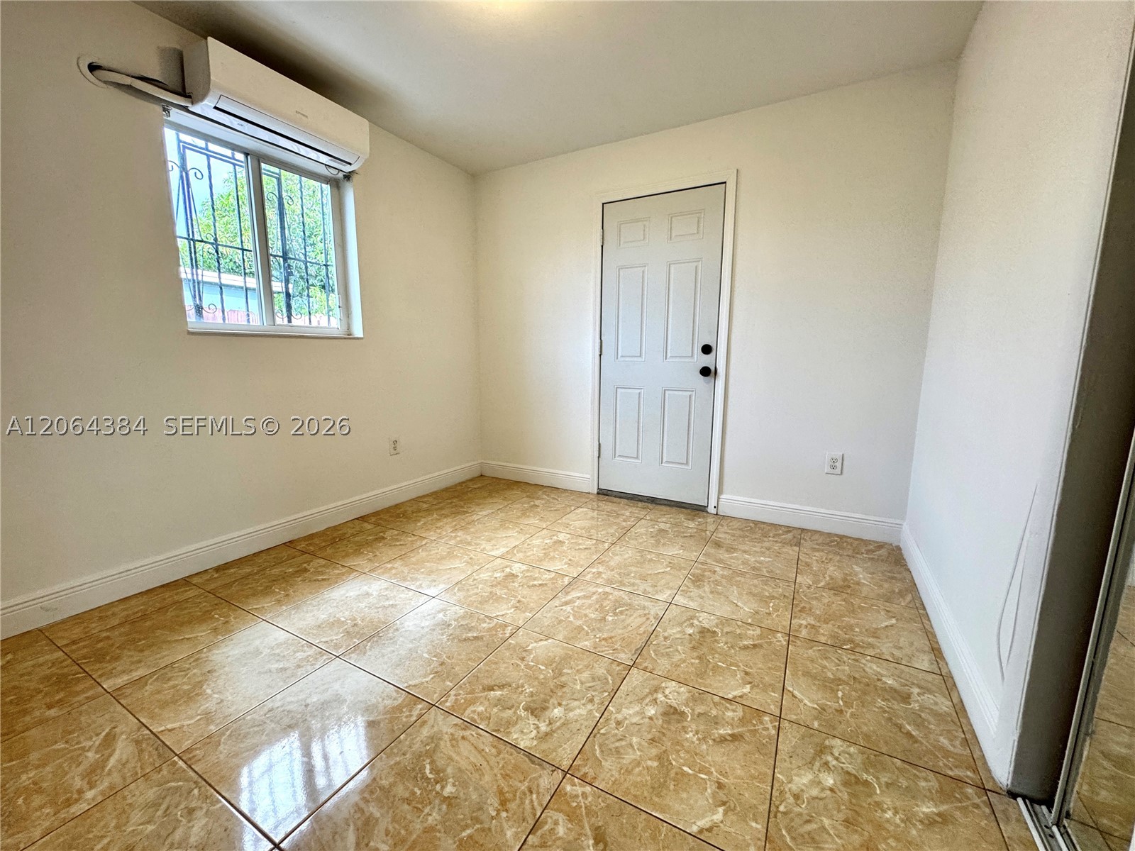 2950 Nw 210th Ter Property Photo 8
