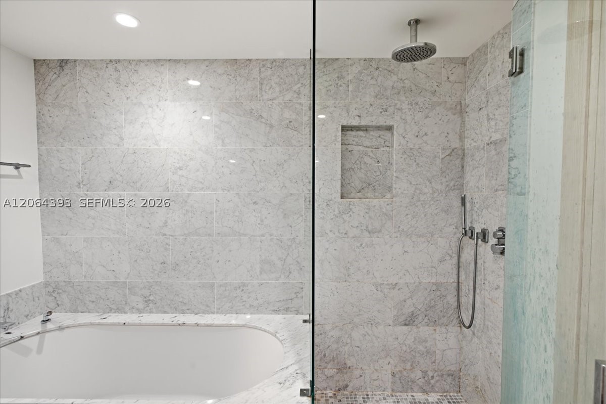1000 Brickell Plz 3303 Property Photo 16