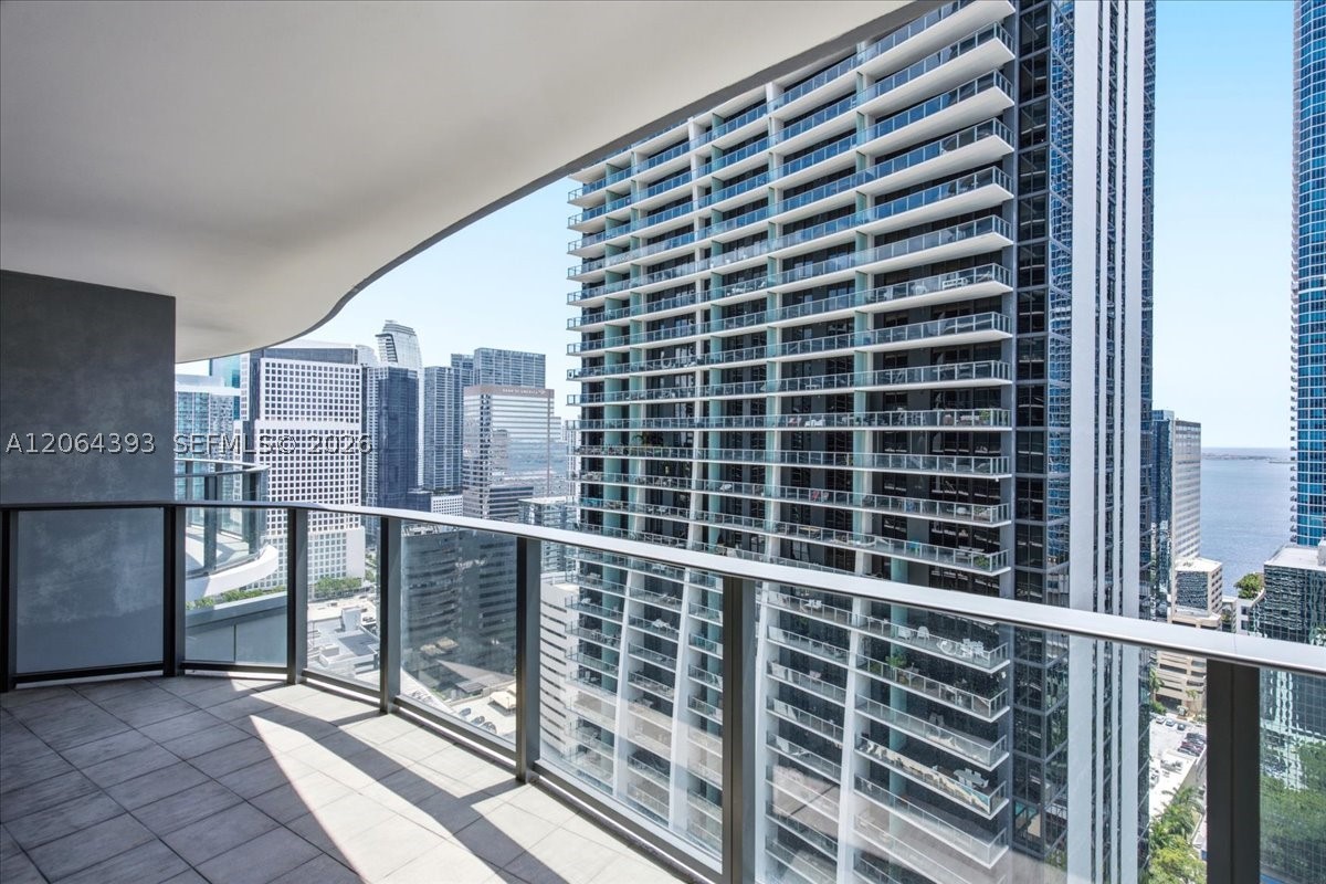 1000 Brickell Plz 3303 Property Photo 23