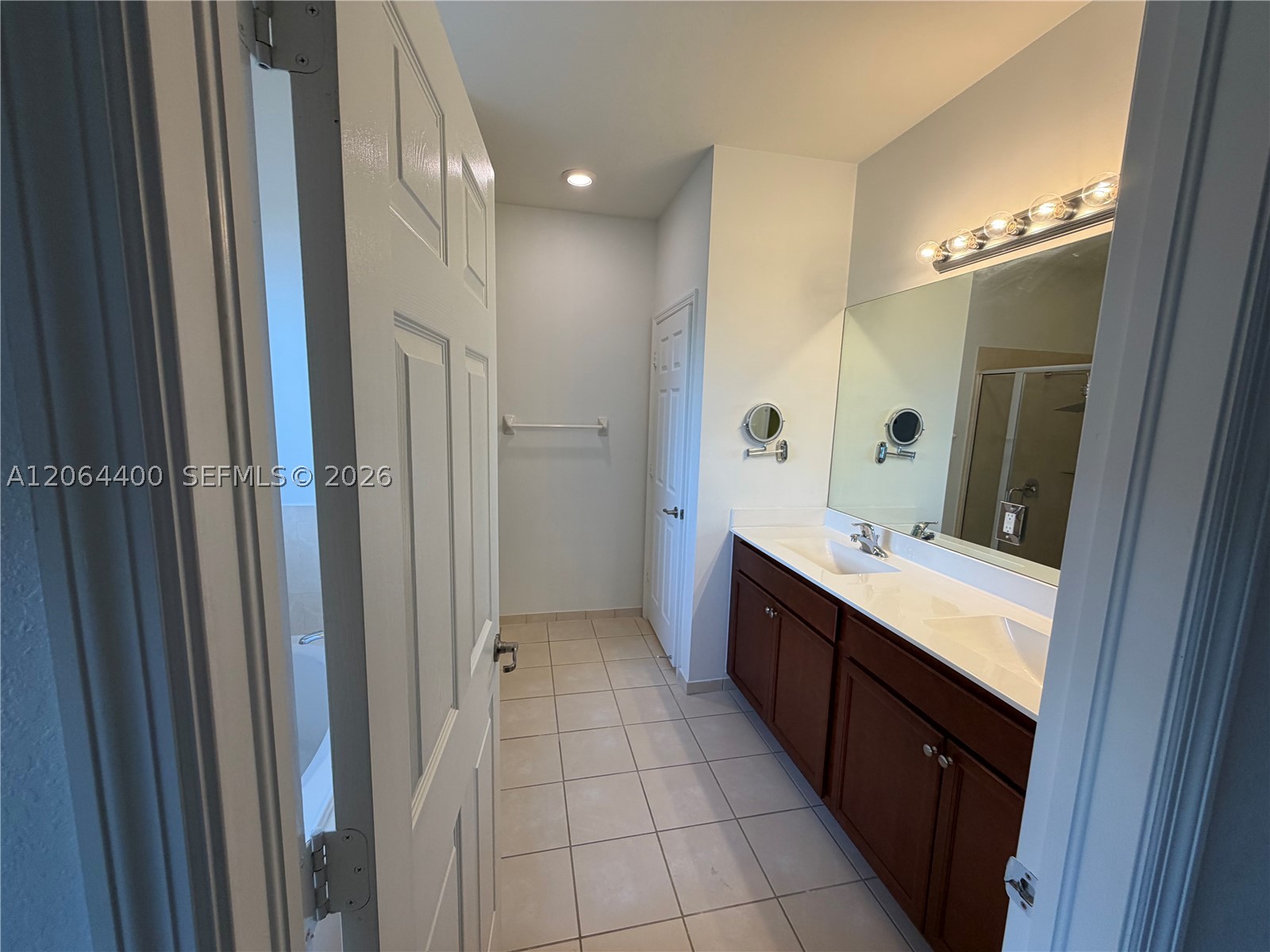 737 Se 37th Pl Property Photo 29