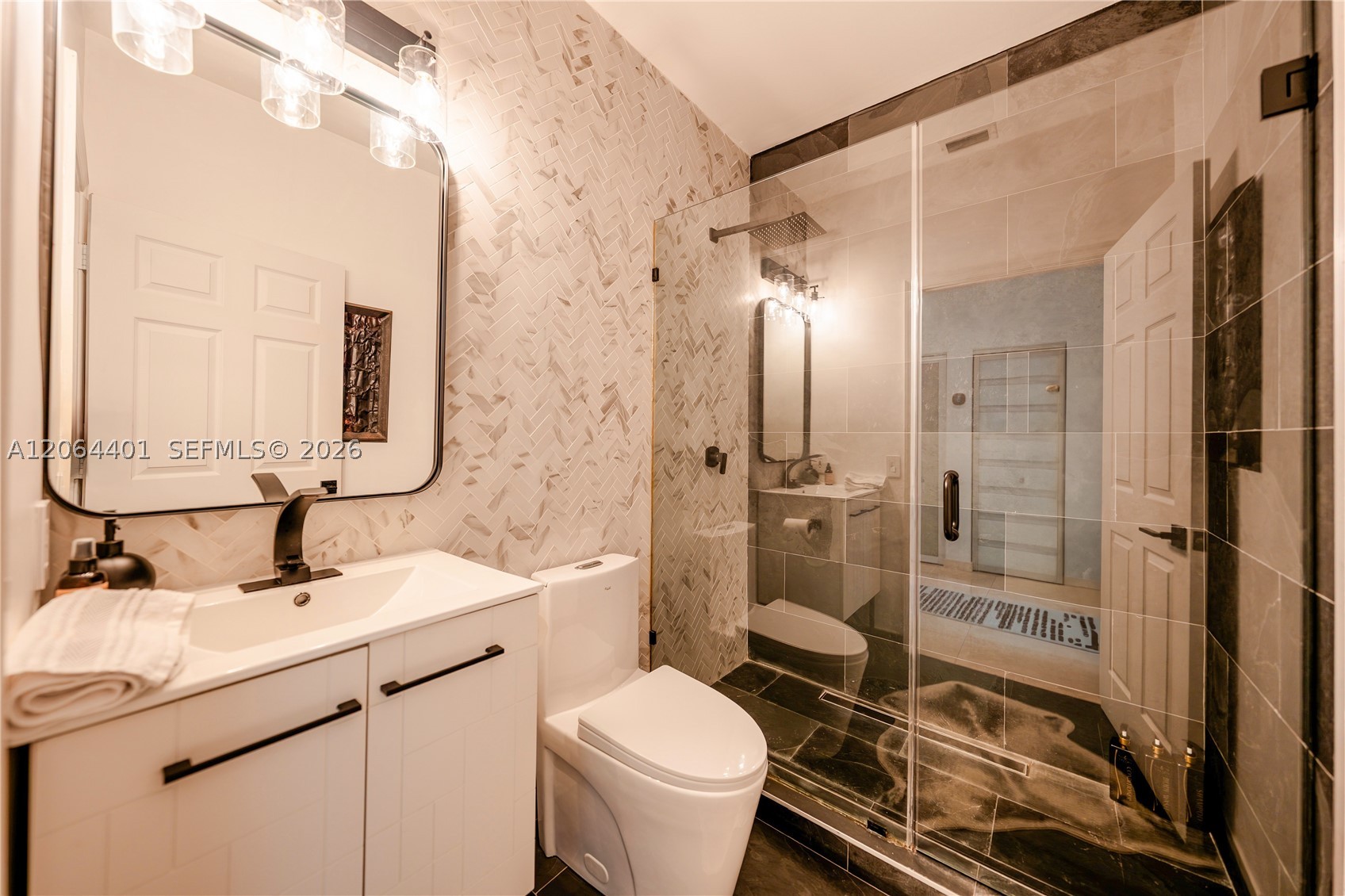 3917 Heron Ridge Ln Property Photo 17