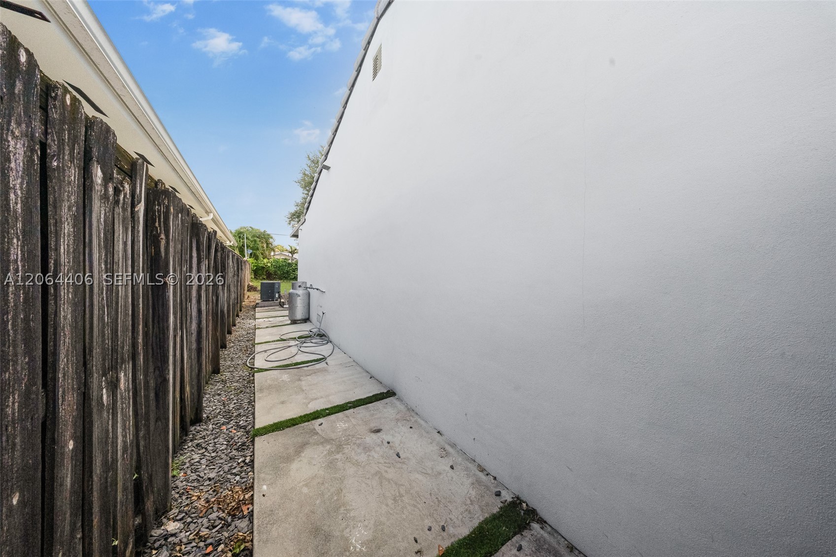 1935 Sw 24th Ter Property Photo 22