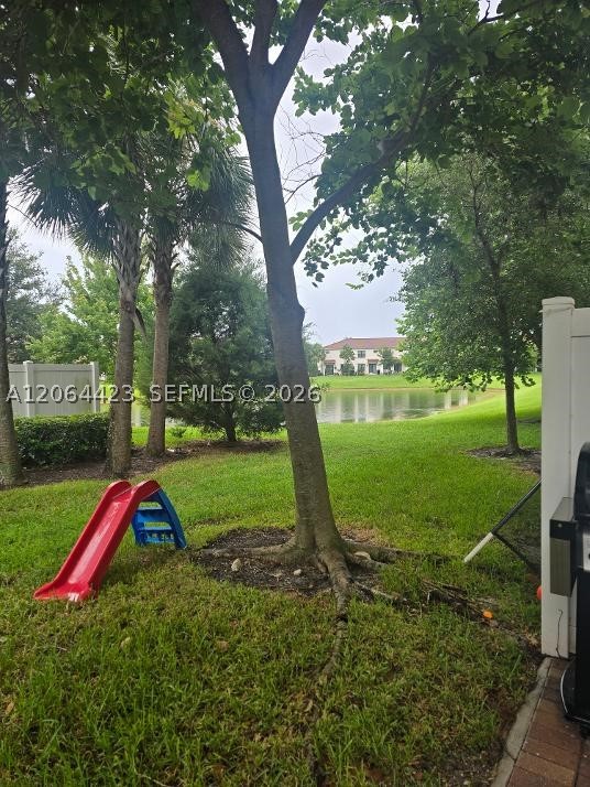 10111 Akenside Dr Property Photo 7