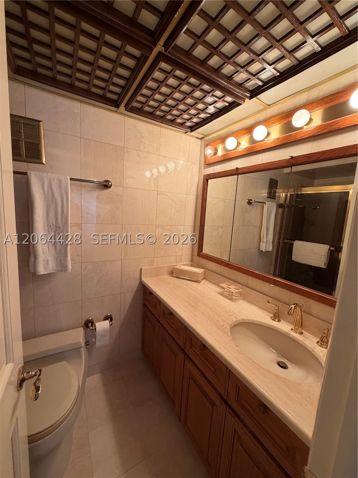 2761 Ne 165th Ter 27 Property Photo 21