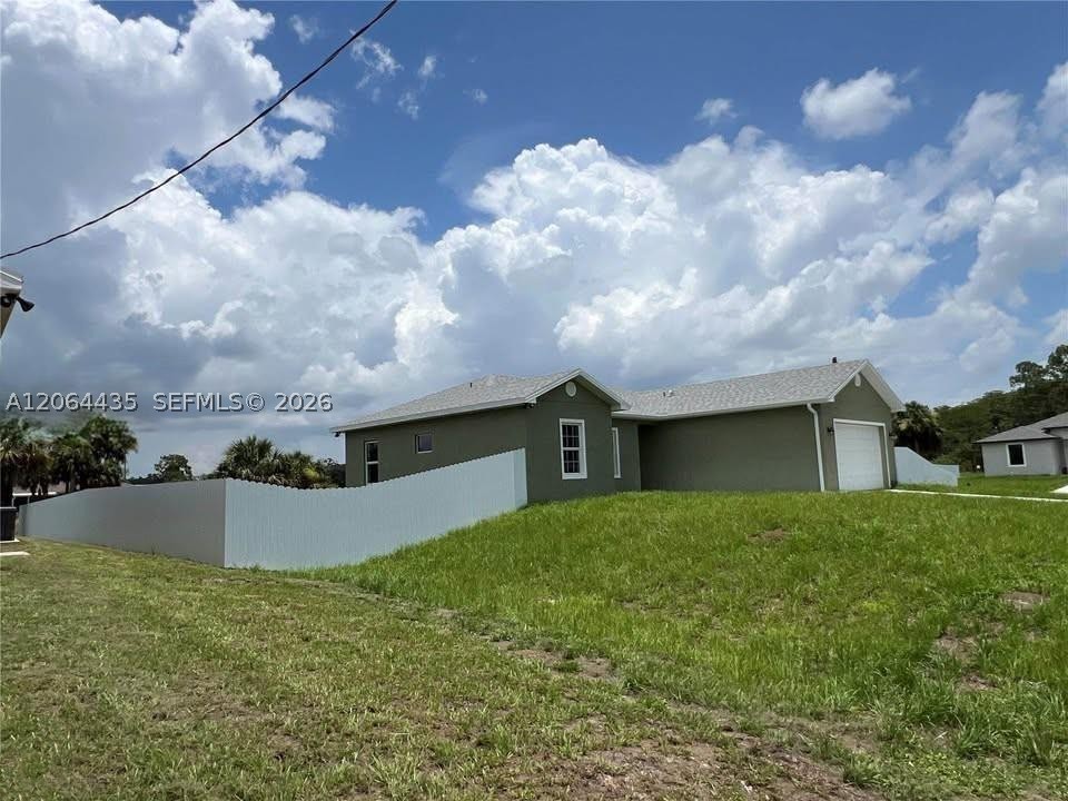 1133 Leader St Property Photo 3
