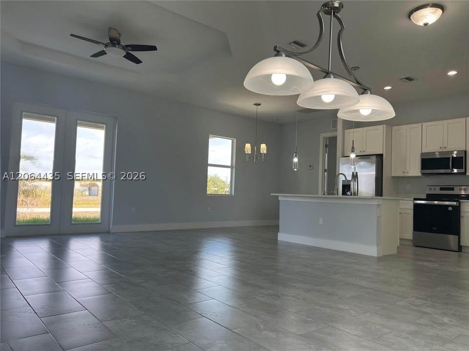 1133 Leader St Property Photo 4