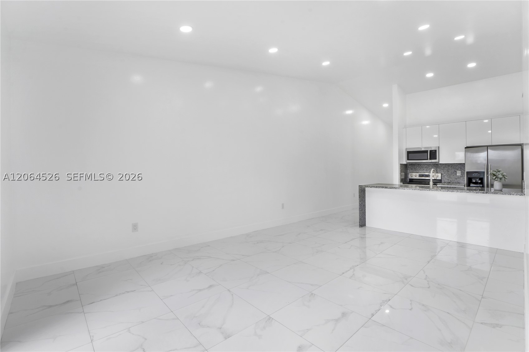 6742 Nw 188th Ter 6742 Property Photo 6
