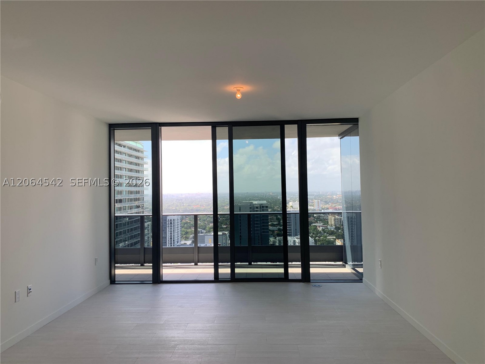 1000 Brickell Plz 4104 Property Photo 5