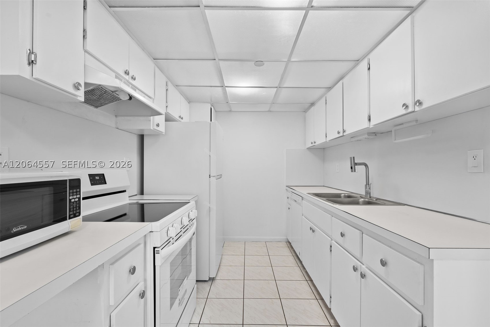 17500 N Bay Rd S508 Property Photo 6