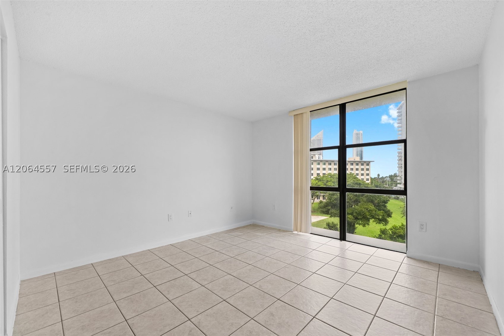 17500 N Bay Rd S508 Property Photo 19