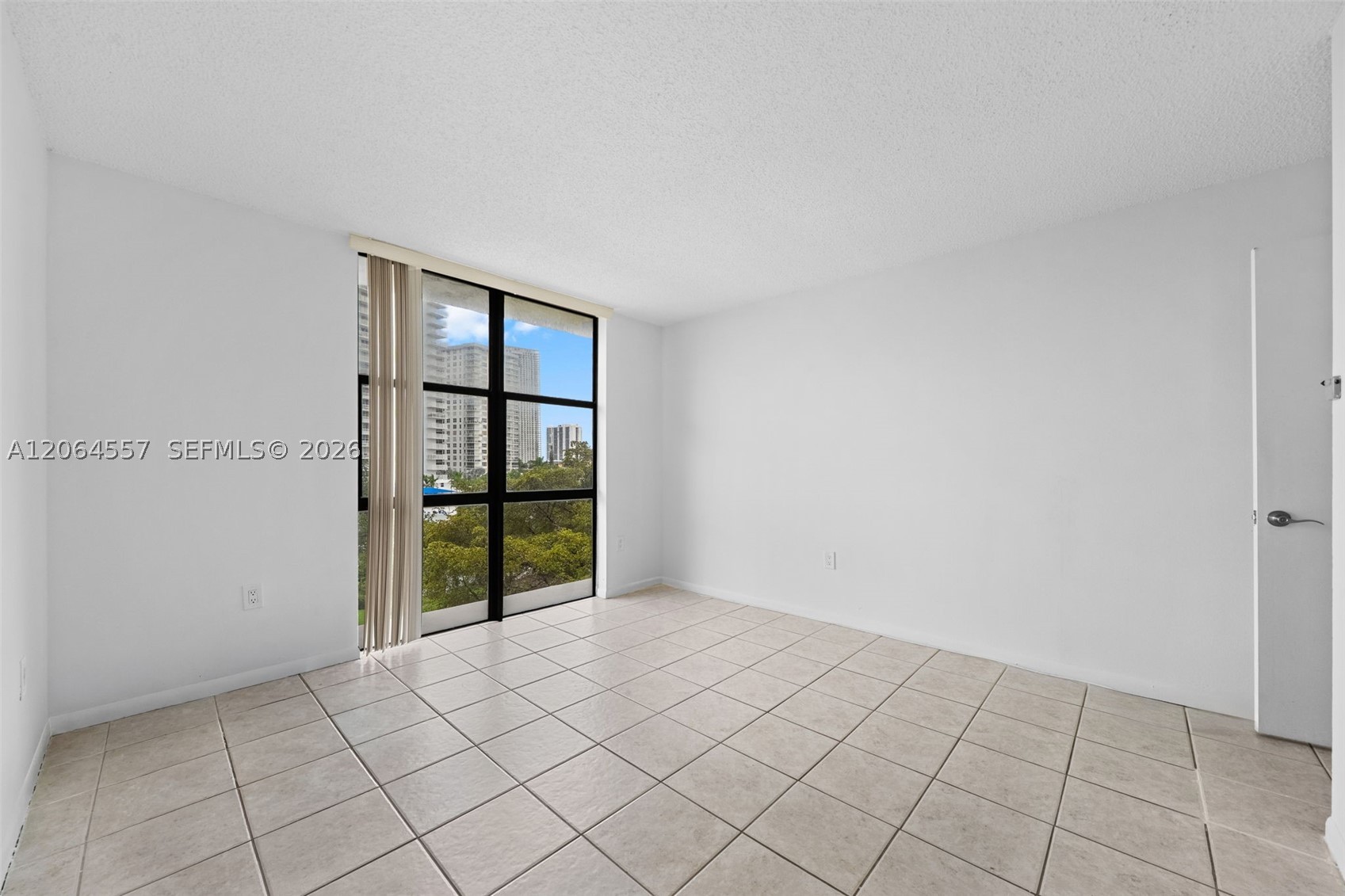 17500 N Bay Rd S508 Property Photo 20