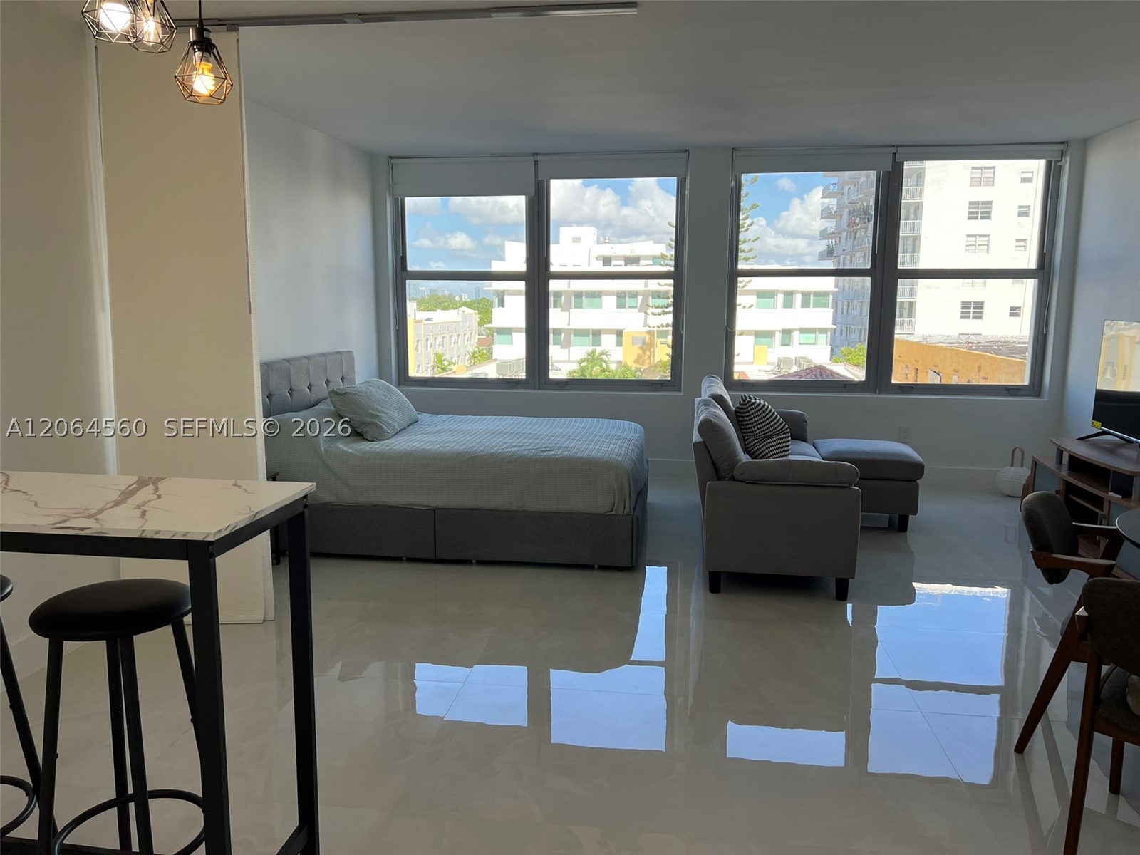 2899 Collins Ave 610 Property Photo 4