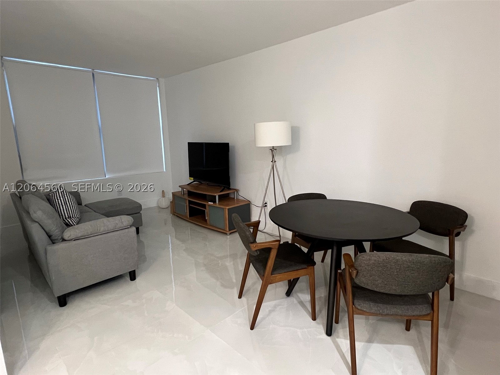 2899 Collins Ave 610 Property Photo 7