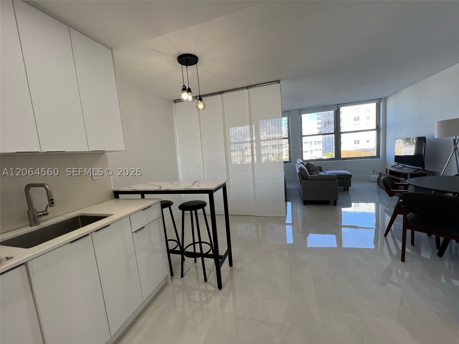 2899 Collins Ave 610 Property Photo 15